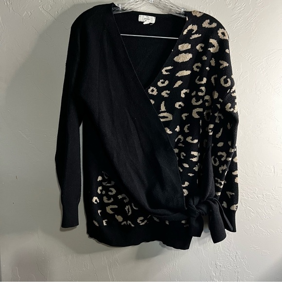 Entro Leopard Print Color Block V-Neck Wrap Sweater - Picture 3 of 8